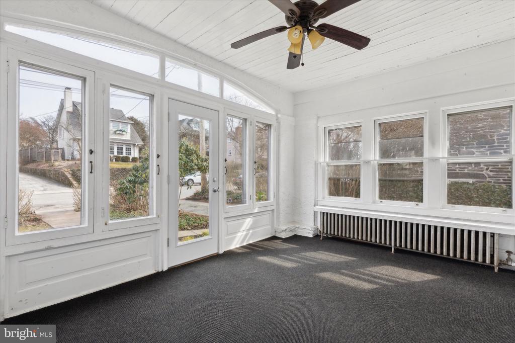 Primary Photo - 232 Forrest Ave