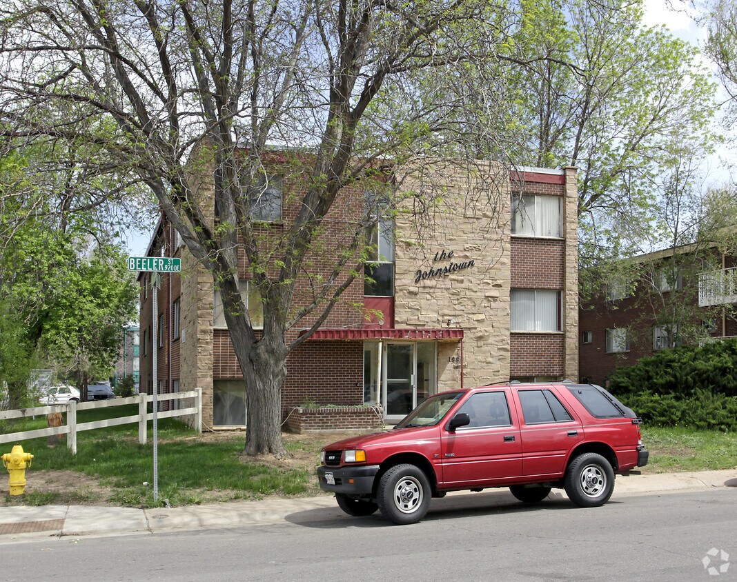 Foto del edificio - 1998 Beeler St