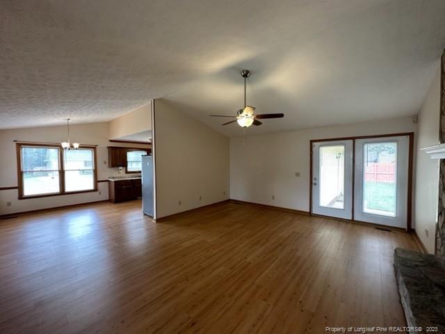 Foto del edificio - 552 Blackbird Rd