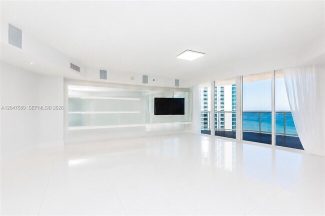 Foto del edificio - 17201 Collins Ave
