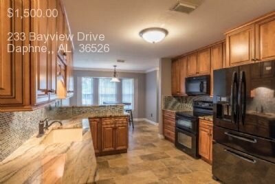 Foto del edificio - 233 Bayview Dr