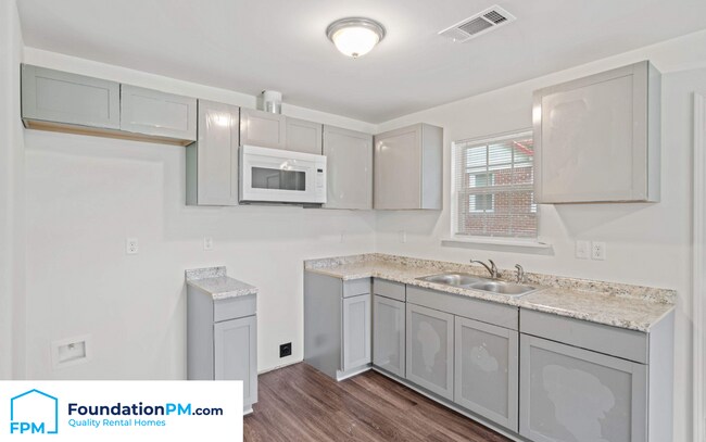 Building Photo - 4269 Tomahawk St