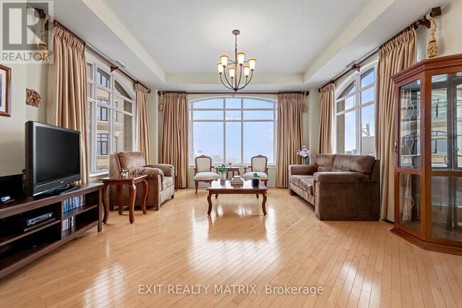 Building Photo - 85 Bronson Ave