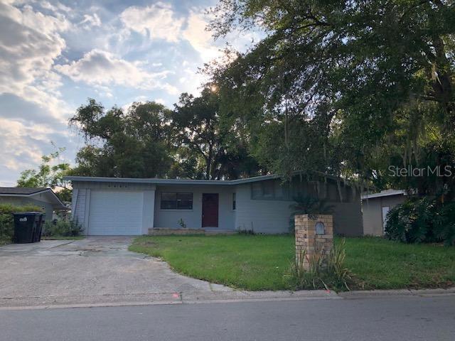 Foto principal - 5626 Sandalwood Dr
