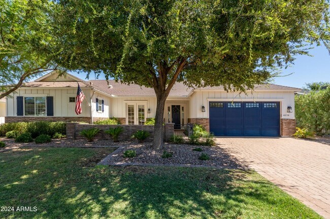 Building Photo - 4570 E Calle Tuberia
