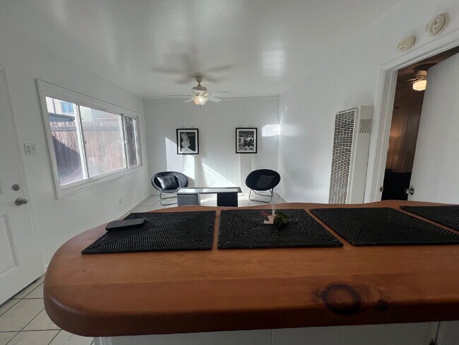 Foto del edificio - 1132 Dover Ln