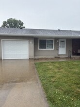 Building Photo - 2420 Wakefield Dr