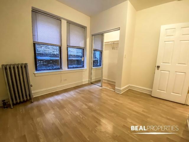 Foto principal - 1 bedroom in CHICAGO IL 60625