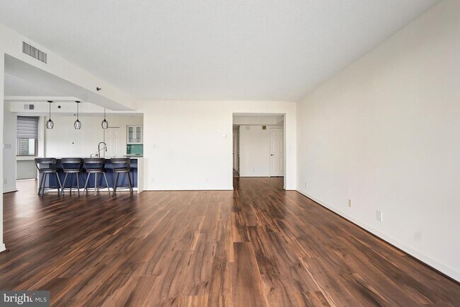 Foto del edificio - 5809 Nicholson Ln