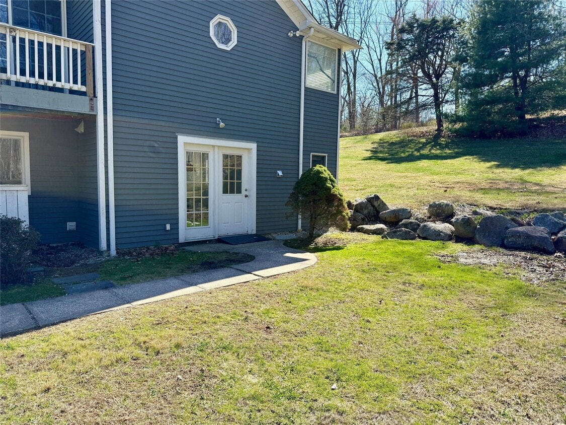Primary Photo - 25 Valley Rd