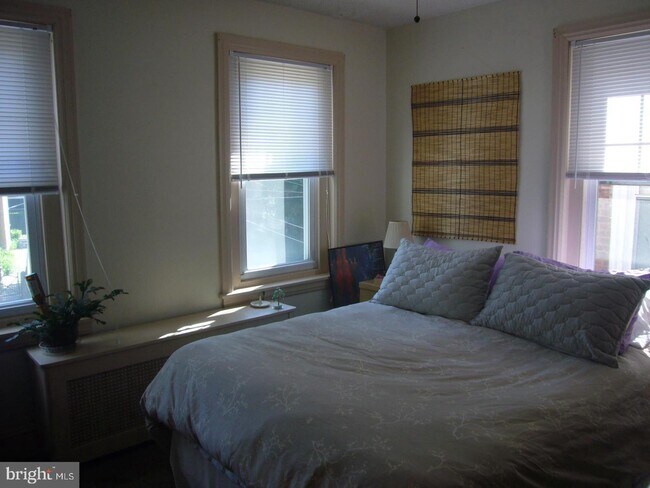 Foto del edificio - 8036 Roanoke St