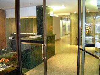 Foto del edificio - 333 E 49th St