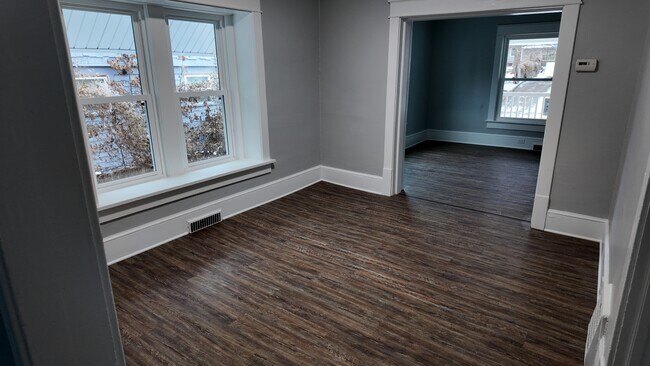 Foto del edificio - 110 Myers Ave