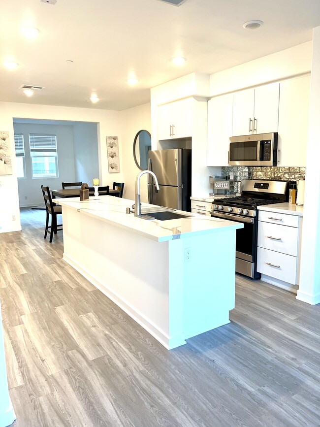 Building Photo - 7090 Indigo Way