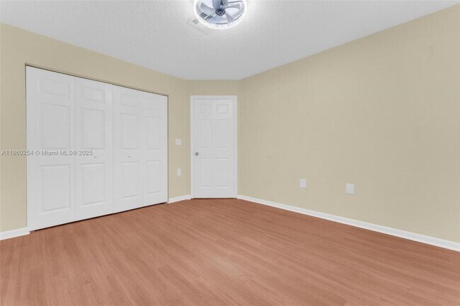 Foto del edificio - 7640 NW 182nd Terrace