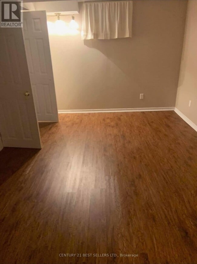 Building Photo - 1975 Fairport Rd