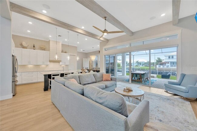 Building Photo - 615 Mirabay Blvd