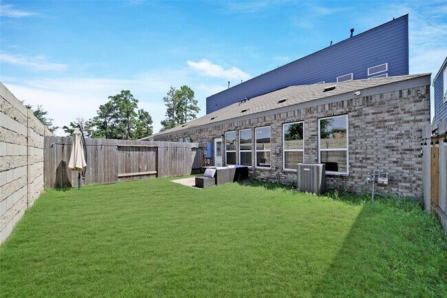 Building Photo - 2121 Solstice Blvd