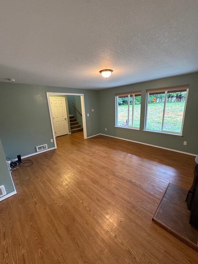 Dining area - 35141 Boman Ln