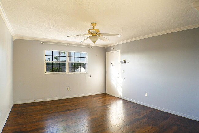 Building Photo - Beautiful 2-bedroom, 2-bathroom condo in F...