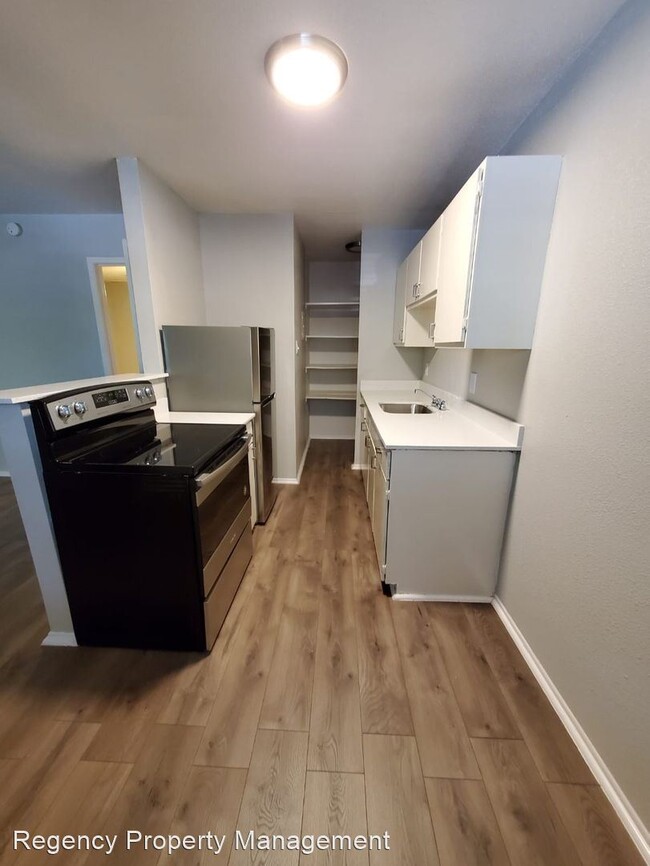 Building Photo - 14500 Roadrunner Way