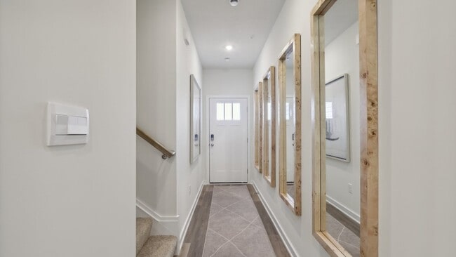 Photo - 160 River Rdg Dr Townhome