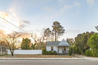 Building Photo - 1877 Kissingbower Rd