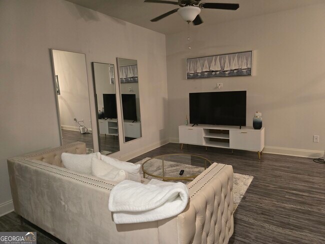 Building Photo - 7204 Kings Cove