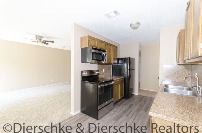 Foto del edificio - Super cute 3 bedroom home near GAFB COMING SOON!