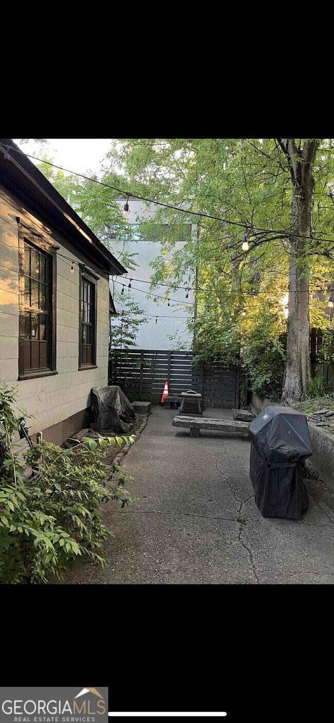 Foto del edificio - 834 Fulton Terrace SE