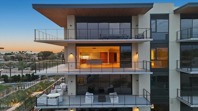 Building Photo - 4849 N Camelback Rdg Dr