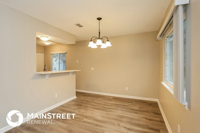 Building Photo - 10805 Naples Ct S