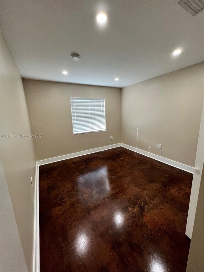 Foto del edificio - 13181 NE 14th Ave