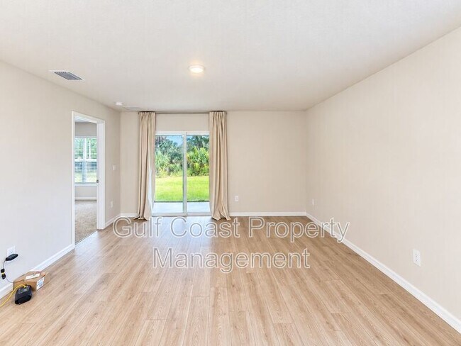 Building Photo - 10650 Hidden Banks Gln