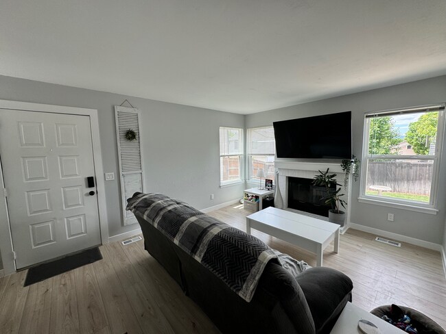 Foto del edificio - 9491 Devon Ct