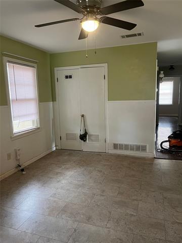 Foto del edificio - 4050 Russell Ave