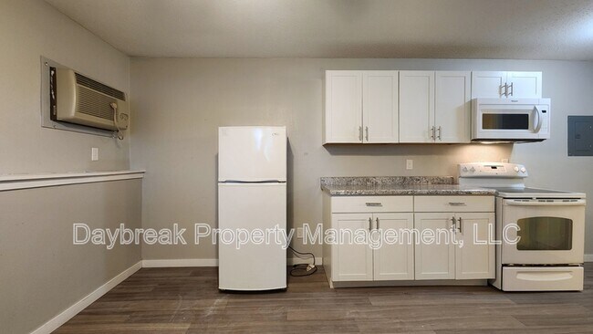 Foto del edificio - 717 30th St N