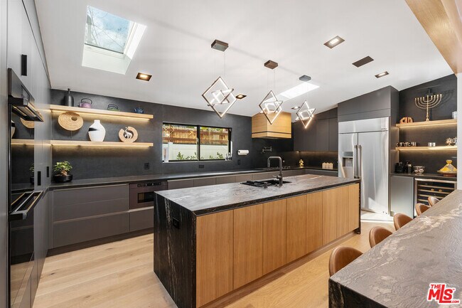 Foto del edificio - 23283 Erwin St