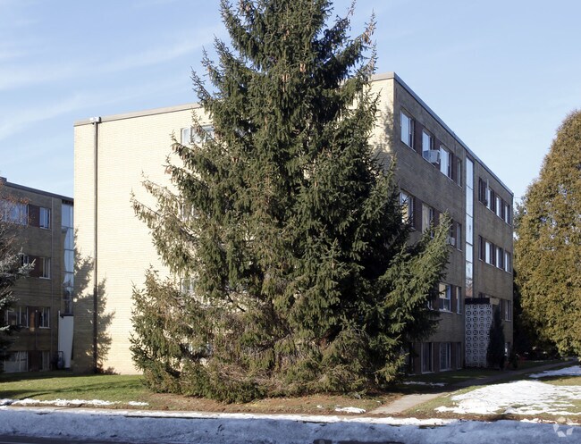 Photo du bâtiment - Robinson Court Apartments