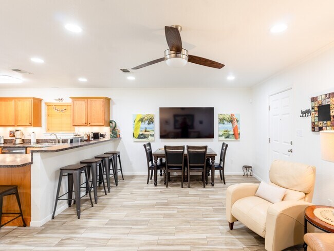 Foto del edificio - 127 Pompano Ave