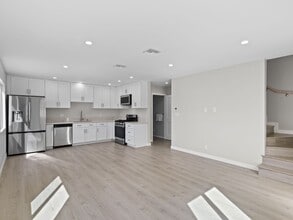 Building Photo - 7318 Leescott Ave