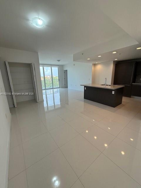 Foto principal - 7875 NW 107th Ave