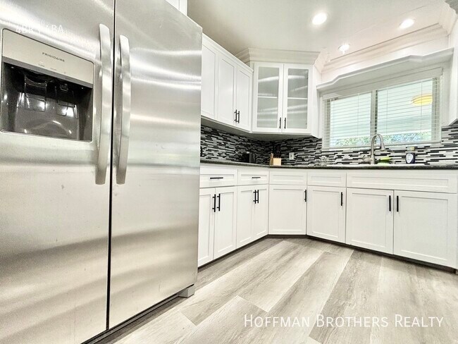 Foto del edificio - 5510 Wilbur Ave Tarzana, CA 91356