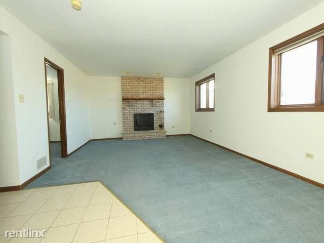 Foto del edificio - 17389 Highwood Dr