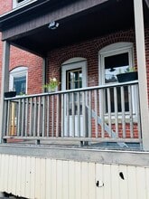Building Photo - 322 Waldo St