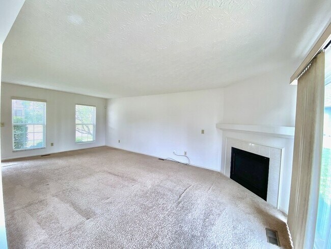 Building Photo - Cul-De-Sac Mason Home!