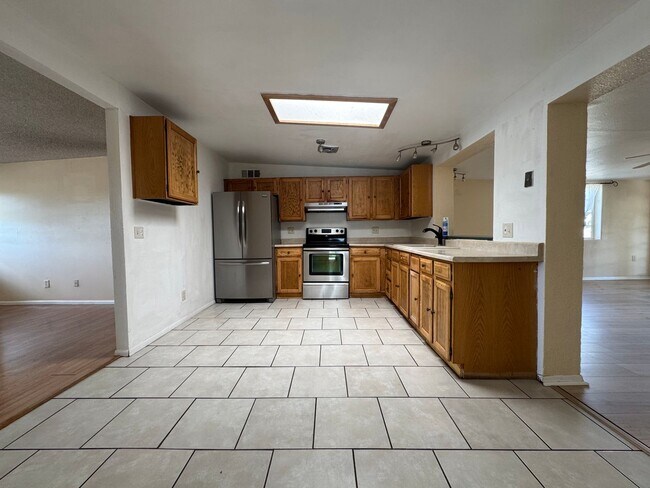 Foto del edificio - 3BR/2BA 1,603 sq.ft. rental in Sierra Vist...