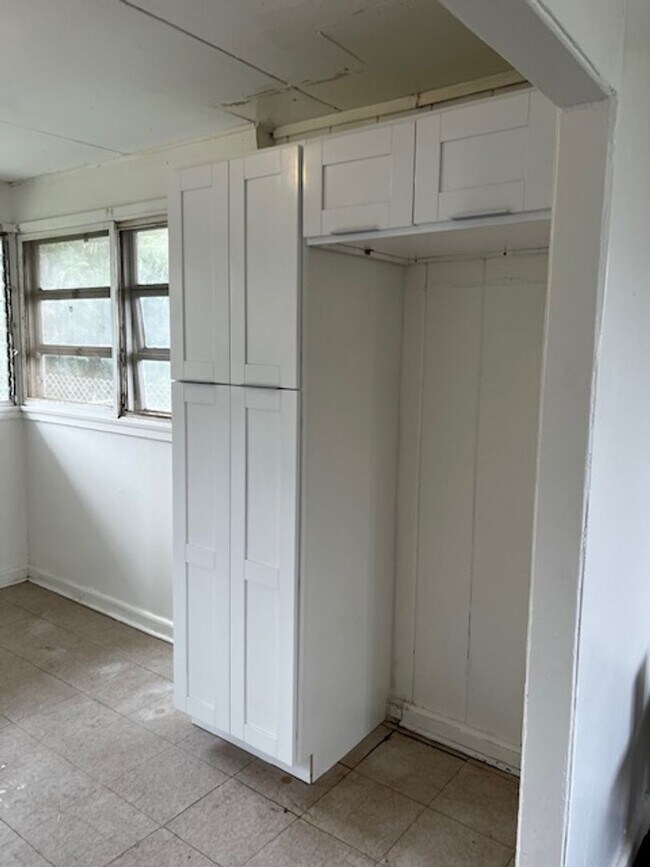 Foto del edificio - Partly Furnished 2 bedroom 1 bath Single Family Home