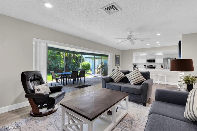 Building Photo - 150 1st Ave N