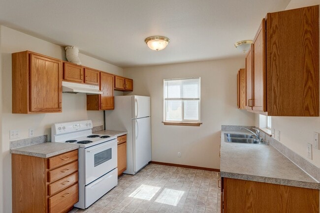 Foto del edificio - 1245-1431 NW Falls Creek Lp